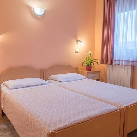 Guest House Danilo-Hisa Primc Ilirska Bistrica Exterior foto